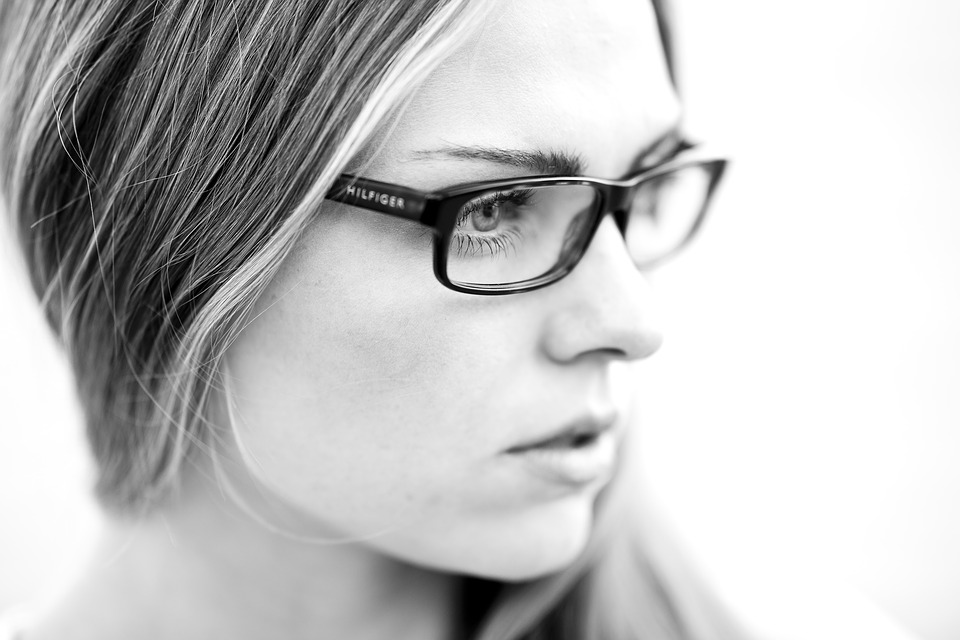 Kontaktlinsen statt Brille - Diese müssen dann aber auch gepflegt werden