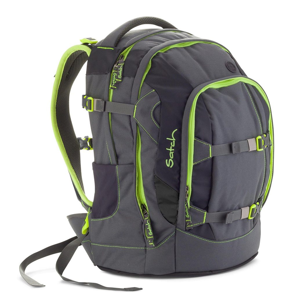 Der Satch Schulrucksack im neuen sportlichen Design kombiniert das Ergonomiekonzept innovativer Wanderrucksäcke mit allem, was eine Schultasche leisten muss. Vor allem Bücher und Hefte sind geschützt